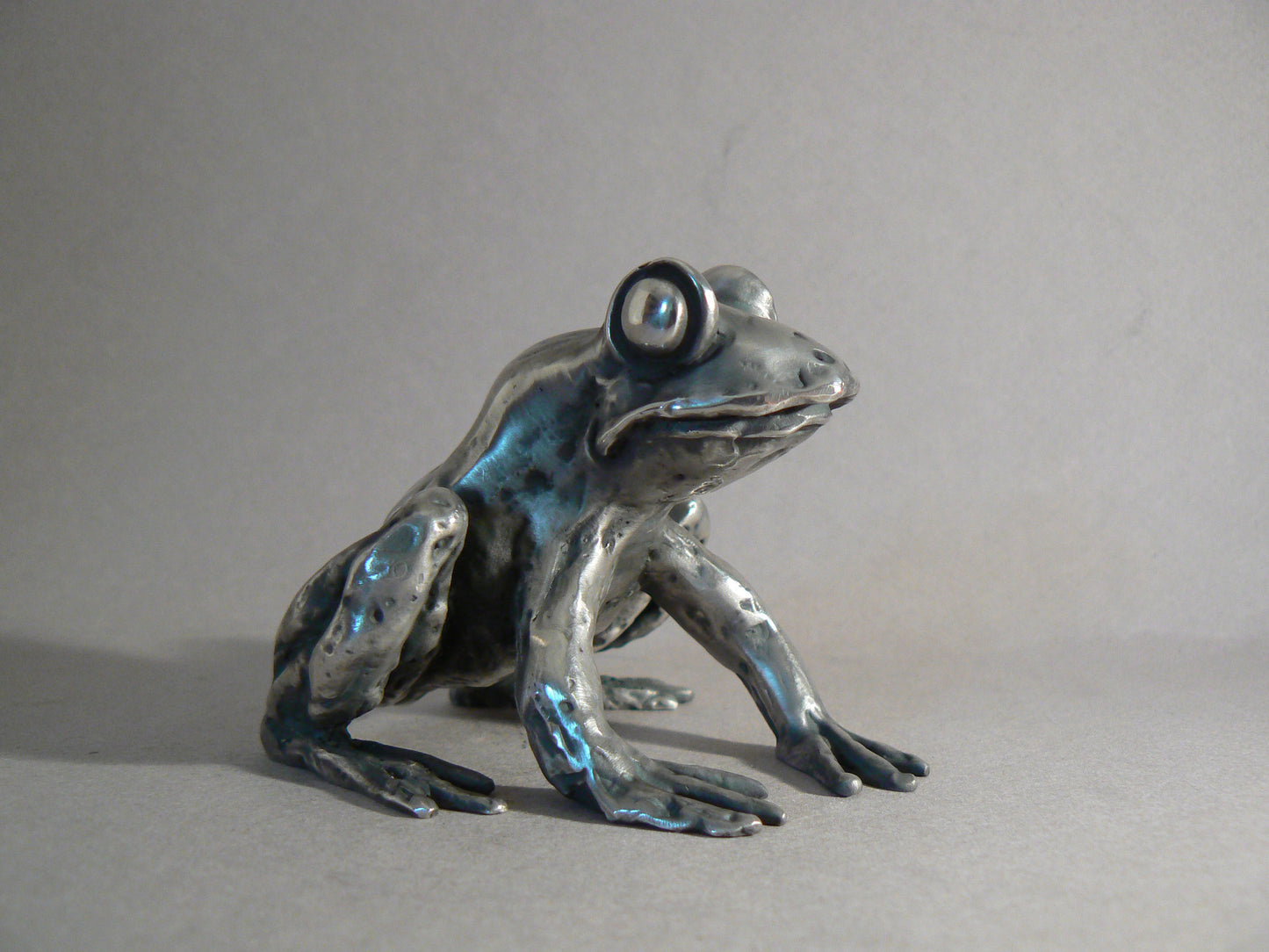 Frog. Frog on lily pad Car Bonnet Mascot Hood Ornament
