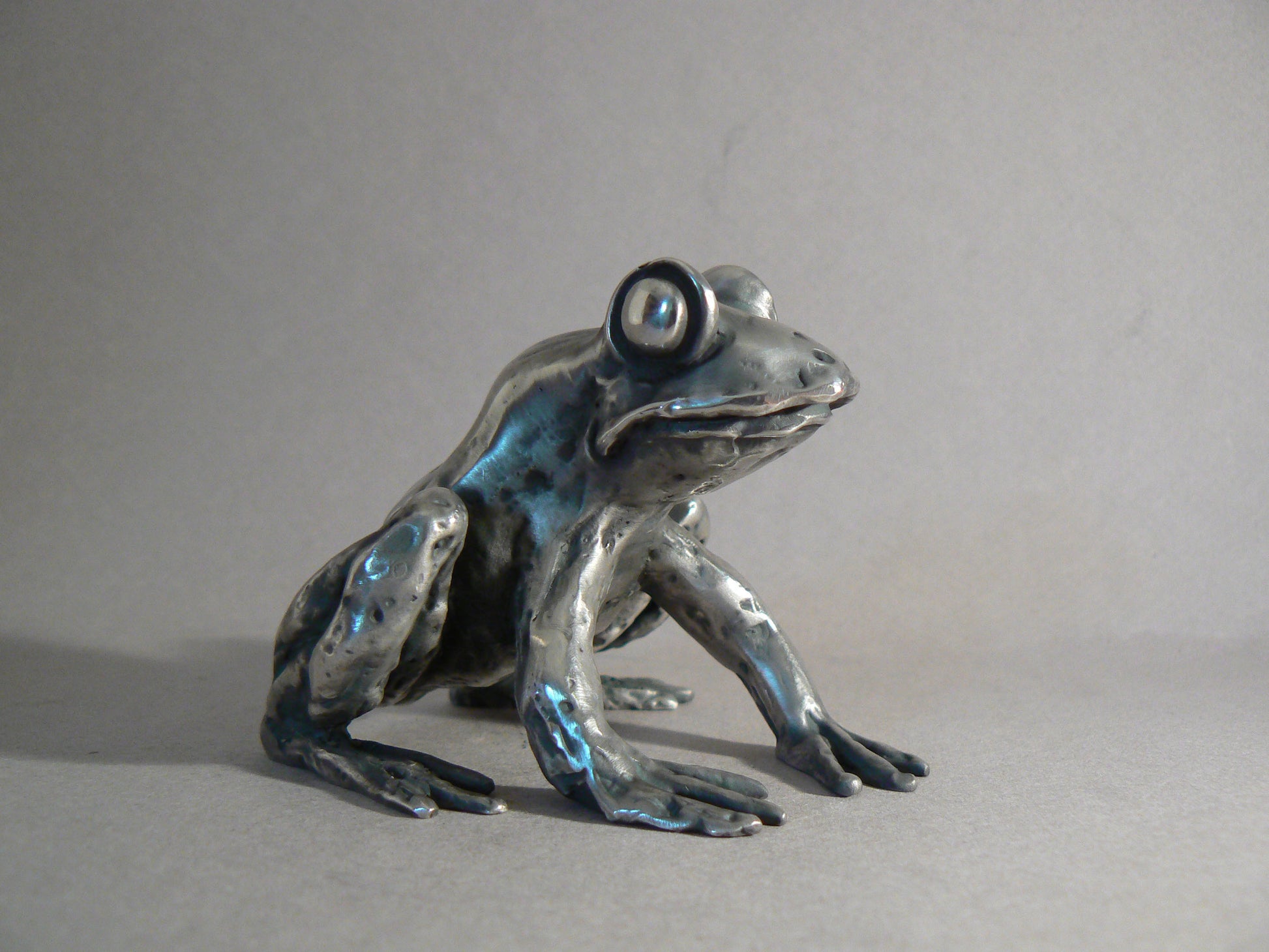 Frog. Frog on lily pad Car Bonnet Mascot Hood Ornament